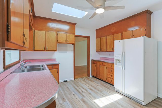 27201 Stuart Street, Edwardsburg Vllg, MI 49112