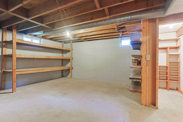 27201 Stuart Street, Edwardsburg Vllg, MI 49112