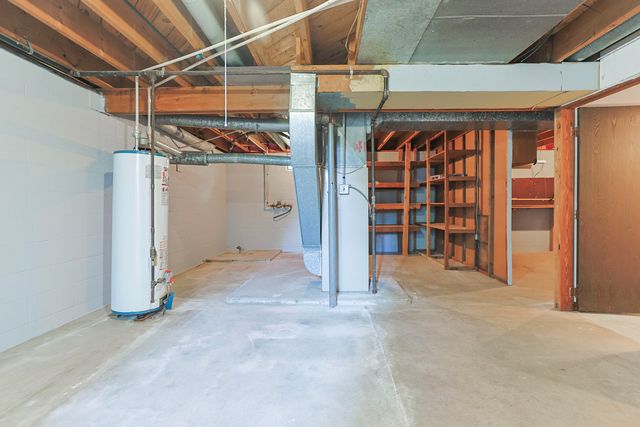 27201 Stuart Street, Edwardsburg Vllg, MI 49112