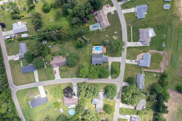 27201 Stuart Street, Edwardsburg Vllg, MI 49112
