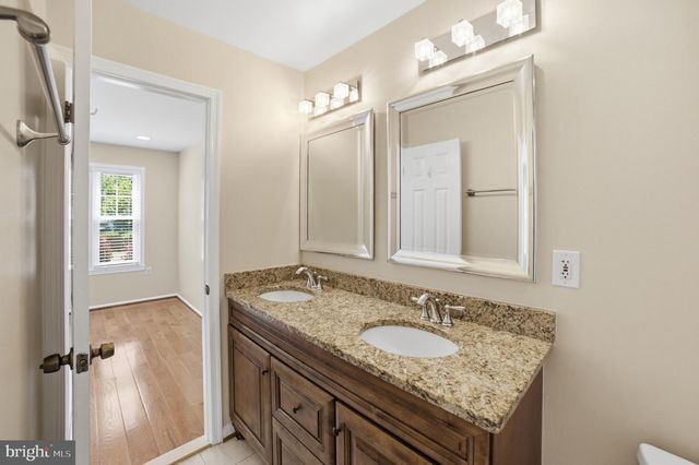 15232 LARKSPUR LN, Dumfries, VA 22025