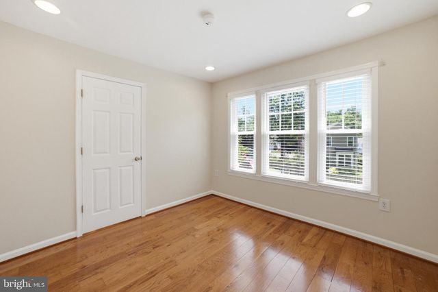 15232 LARKSPUR LN, Dumfries, VA 22025