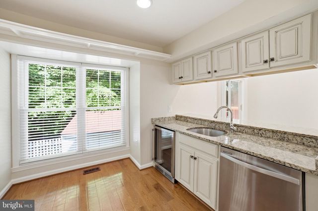 15232 LARKSPUR LN, Dumfries, VA 22025