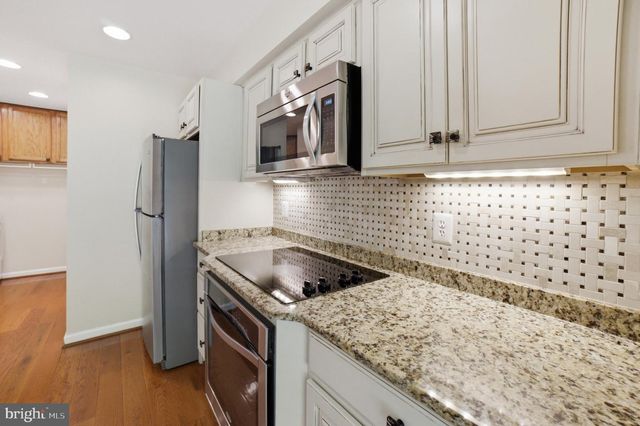 15232 LARKSPUR LN, Dumfries, VA 22025