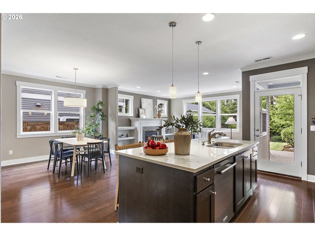 3005 Ne DEKUM St, Portland, OR 97211