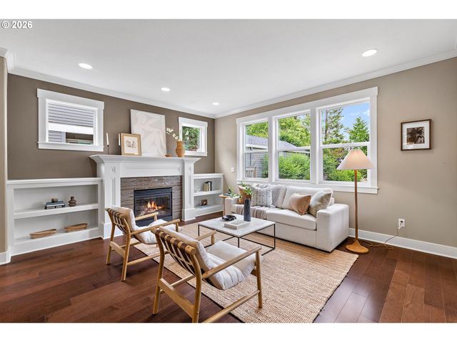 3005 Ne DEKUM St, Portland, OR 97211