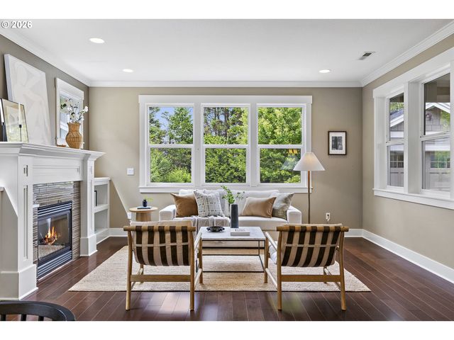 3005 Ne DEKUM St, Portland, OR 97211