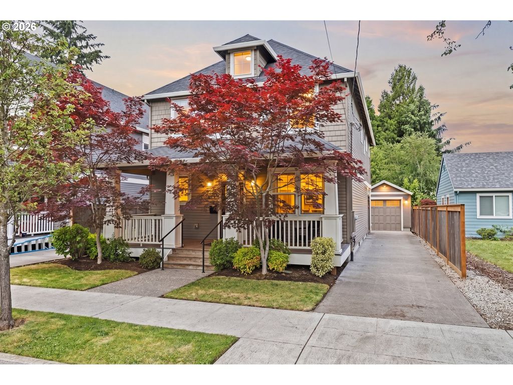 3005 Ne DEKUM St, Portland, OR 97211
