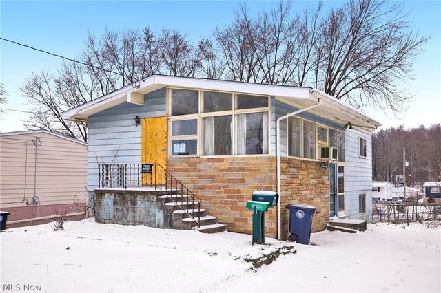 1159 Jeanie J Avenue, Akron, OH 44310