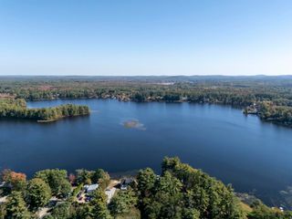 10 3Rd Street, Kingston, NH 03848