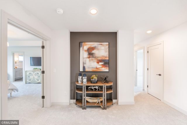 5058 Airlake Draw, Woodbury, MN 55129