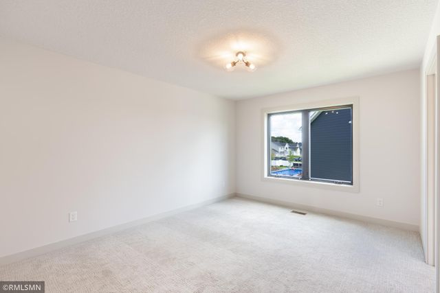 5058 Airlake Draw, Woodbury, MN 55129