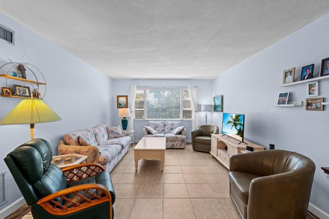 400 S Cypress Road 404, Pompano Beach, FL 33060