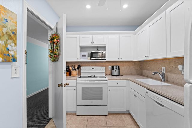 400 S Cypress Road 404, Pompano Beach, FL 33060