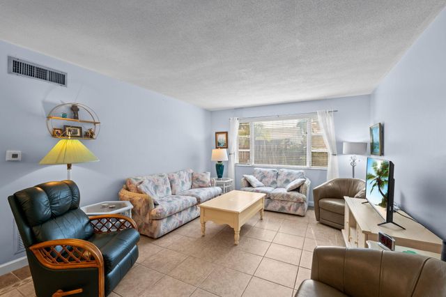 400 S Cypress Road 404, Pompano Beach, FL 33060