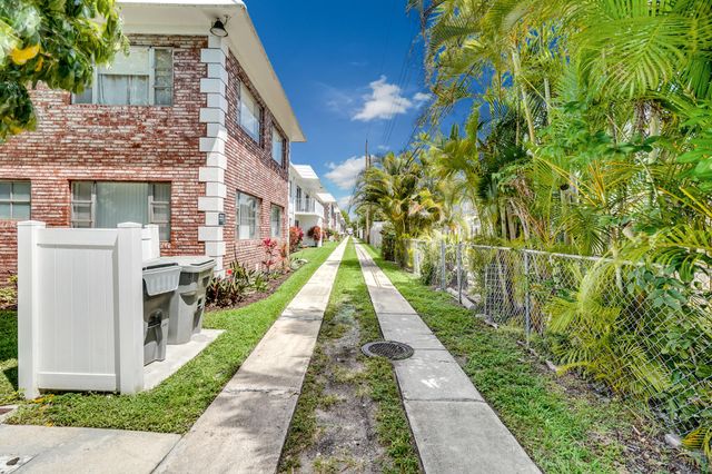 400 S Cypress Road 404, Pompano Beach, FL 33060