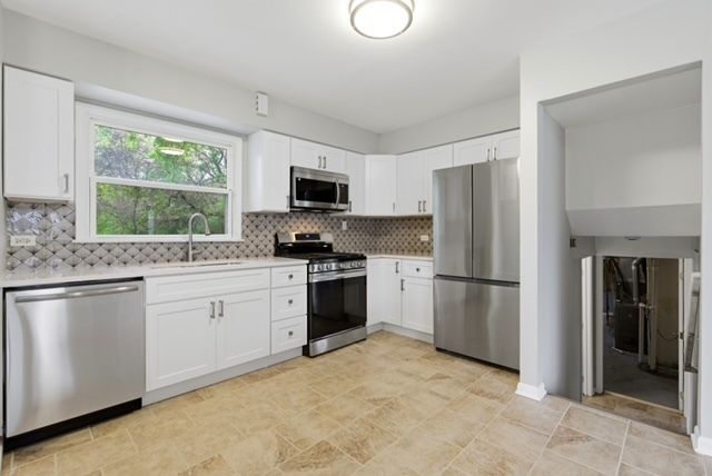 1218 174th Street, East Hazel Crest, IL 60429