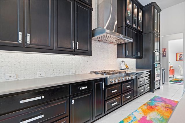 1833 Rolling Heights Lane, Fort Worth, TX 76008