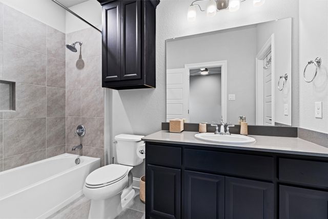 1833 Rolling Heights Lane, Fort Worth, TX 76008