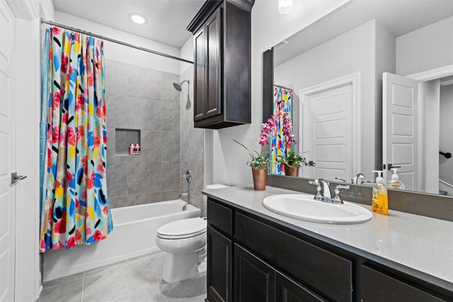 1833 Rolling Heights Lane, Fort Worth, TX 76008