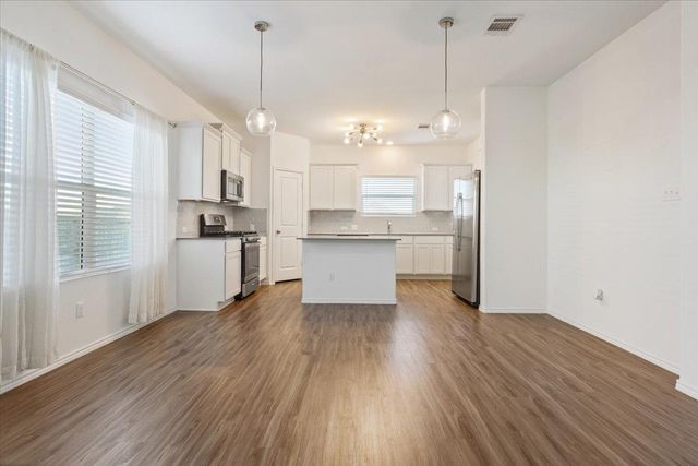 301 Majestic Cedar CT, Liberty Hill, TX 78642