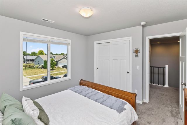 624 18th Street SE, Altoona, IA 50009