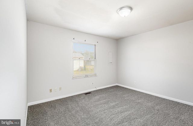 1929 SIERRA DR, Fredericksburg, VA 22405
