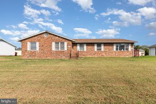1929 SIERRA DR, Fredericksburg, VA 22405