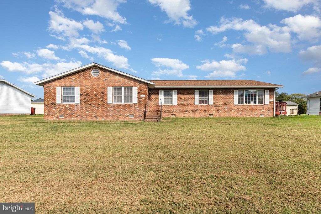 1929 SIERRA DR, Fredericksburg, VA 22405