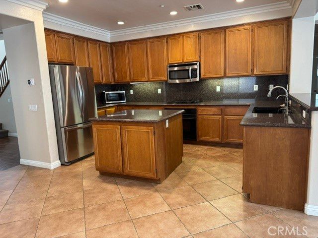 11021 Boren Avenue, Loma Linda, CA 92354