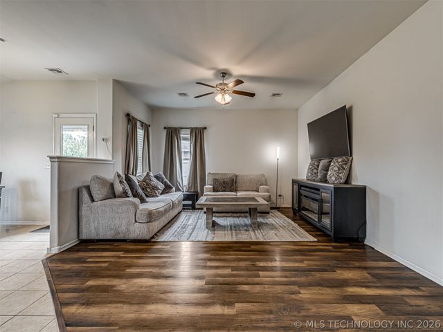 10933 N 154th East Avenue, Owasso, OK 74055