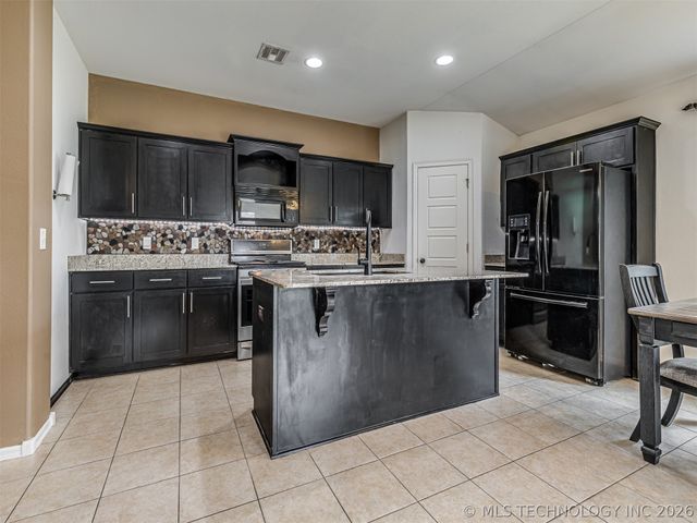 10933 N 154th East Avenue, Owasso, OK 74055