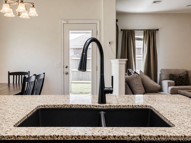 10933 N 154th East Avenue, Owasso, OK 74055