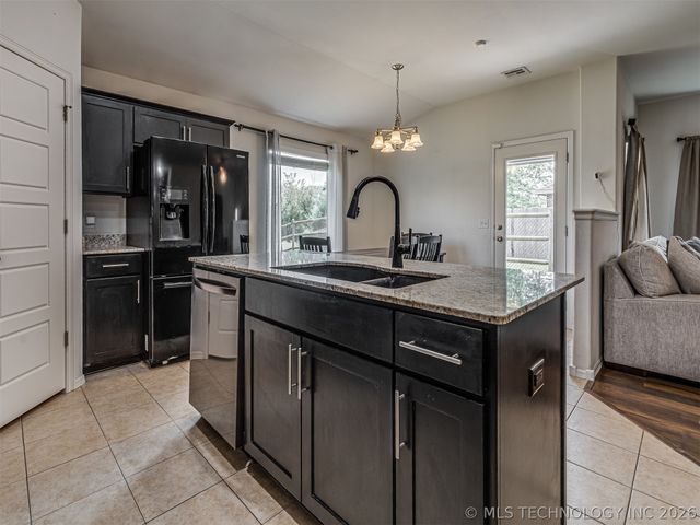 10933 N 154th East Avenue, Owasso, OK 74055