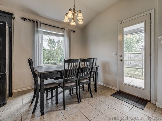 10933 N 154th East Avenue, Owasso, OK 74055