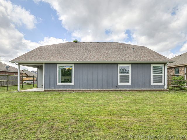10933 N 154th East Avenue, Owasso, OK 74055
