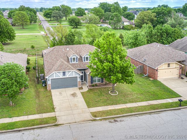 10933 N 154th East Avenue, Owasso, OK 74055