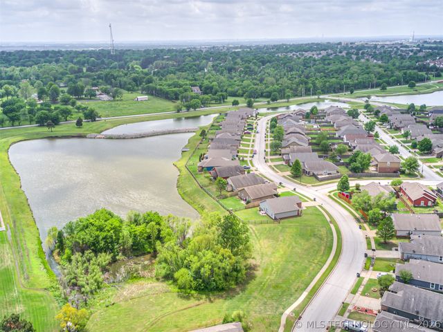 10933 N 154th East Avenue, Owasso, OK 74055