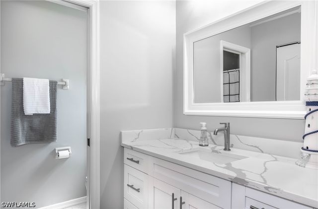 480 Saint Andrews BLVD 14, Naples, FL 34113