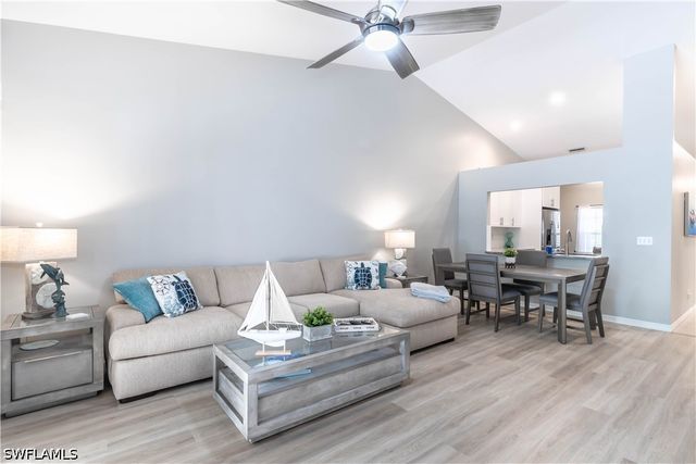 480 Saint Andrews BLVD 14, Naples, FL 34113