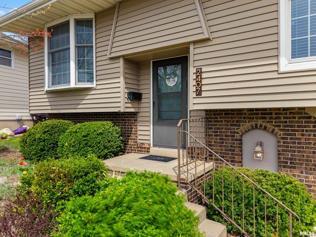2407 W CARRIAGE Lane, Peoria, IL 61614