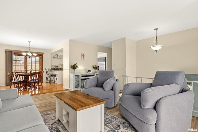 2407 W CARRIAGE Lane, Peoria, IL 61614