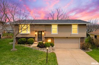 2407 W CARRIAGE Lane, Peoria, IL 61614