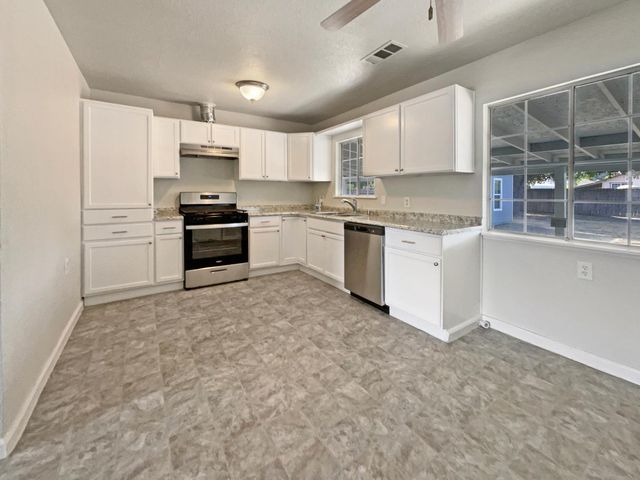 400 Morrison Ave, Sacramento, CA 95838