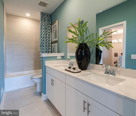 126 LEONA STEWART LN, Pennington, NJ 08534