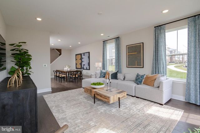 126 LEONA STEWART LN, Pennington, NJ 08534