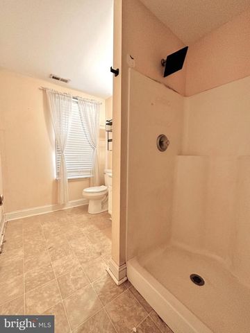 102 S ACADEMY ST, Greensboro, MD 21639