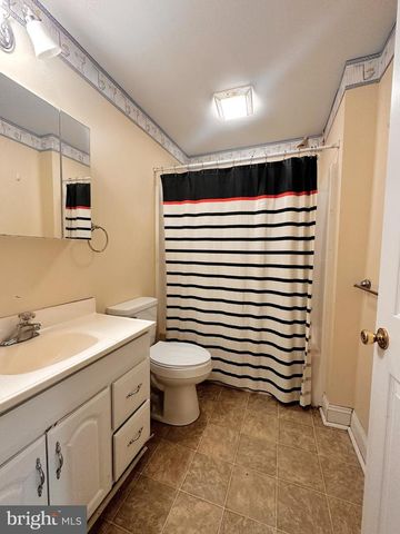 102 S ACADEMY ST, Greensboro, MD 21639