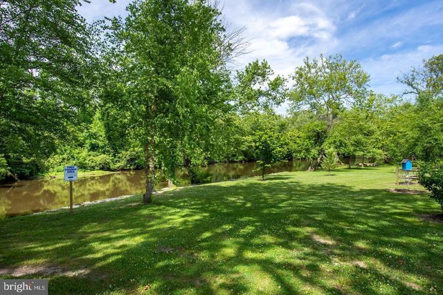 102 S ACADEMY ST, Greensboro, MD 21639