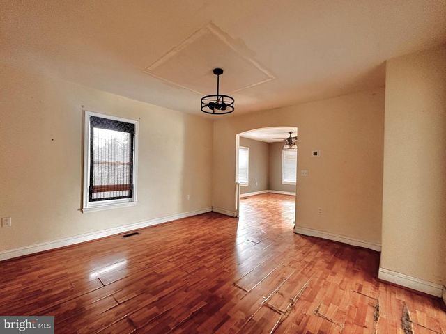 102 S ACADEMY ST, Greensboro, MD 21639